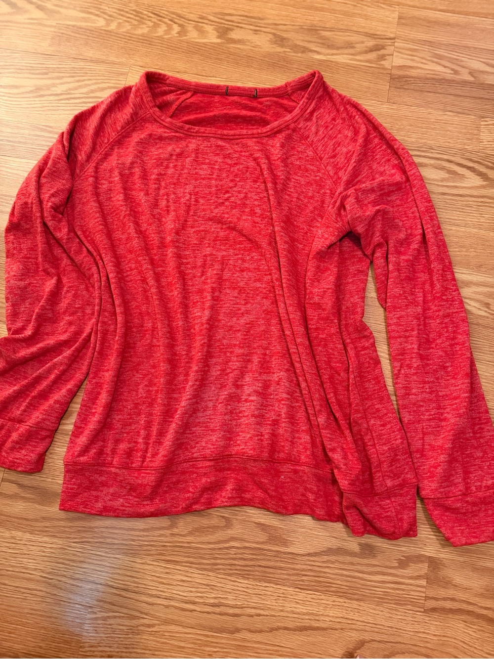 Buffalo David Bitton Heathered Red Long-Sleeve Scoop Neck Top